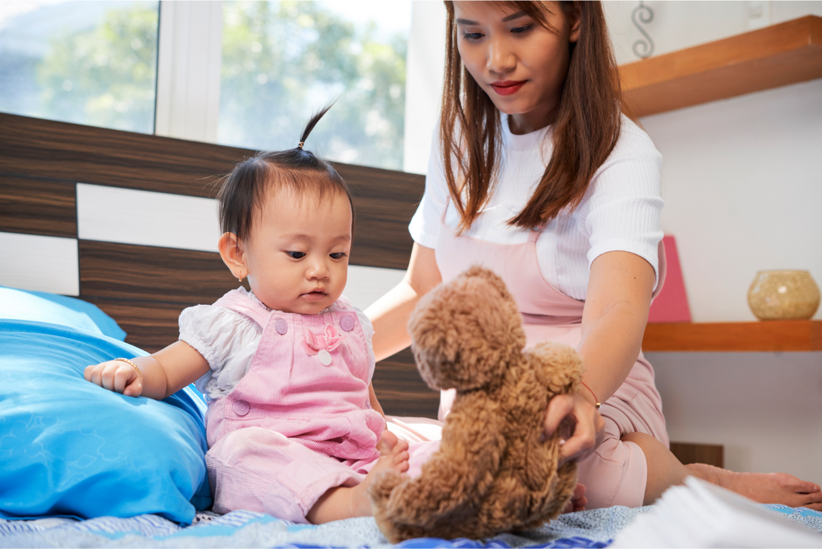 mother-daughter-playing-with-toy